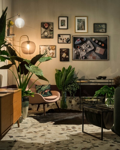 Chez Elles